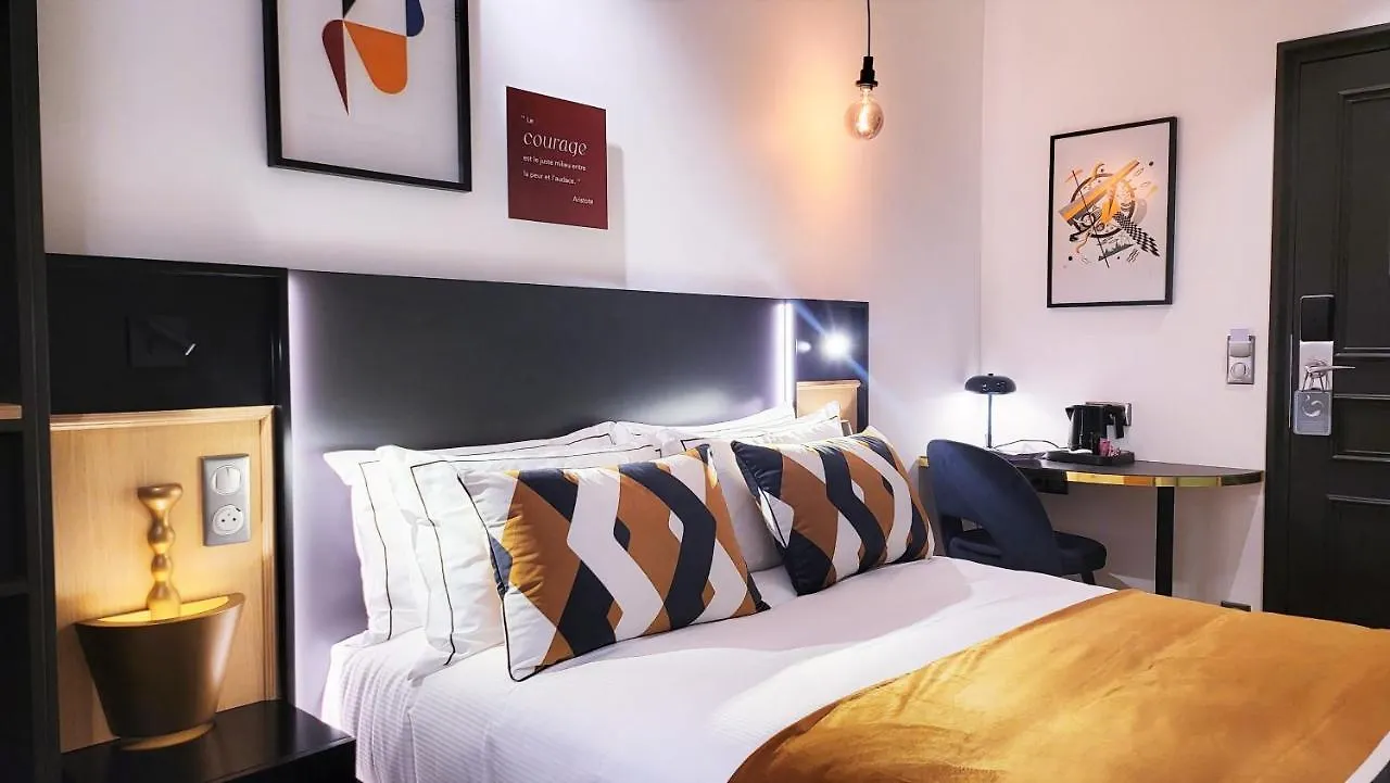 Hotel Star Champs-elysees 4*