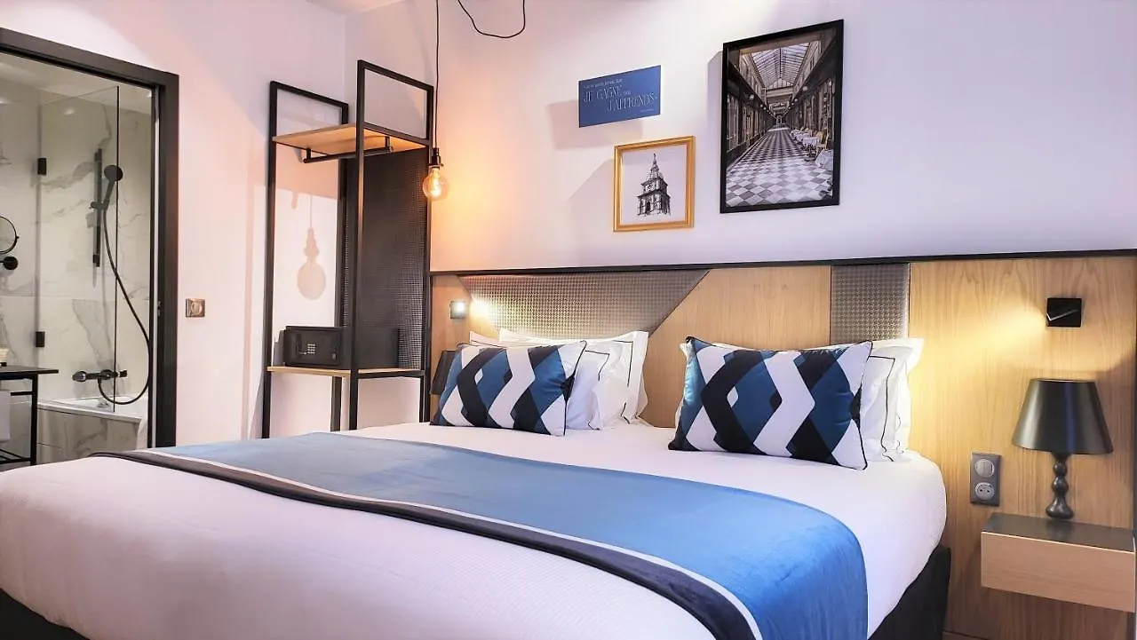 Star Champs-elysees Hotel 4*